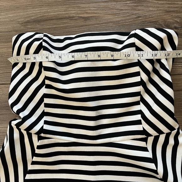 Express Strapless Black and White Striped Dress Women’s 8 - Picture 8 of 10